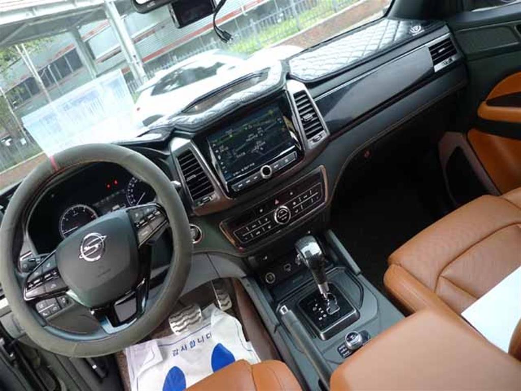 Ssangyong Rexton - Vista 8