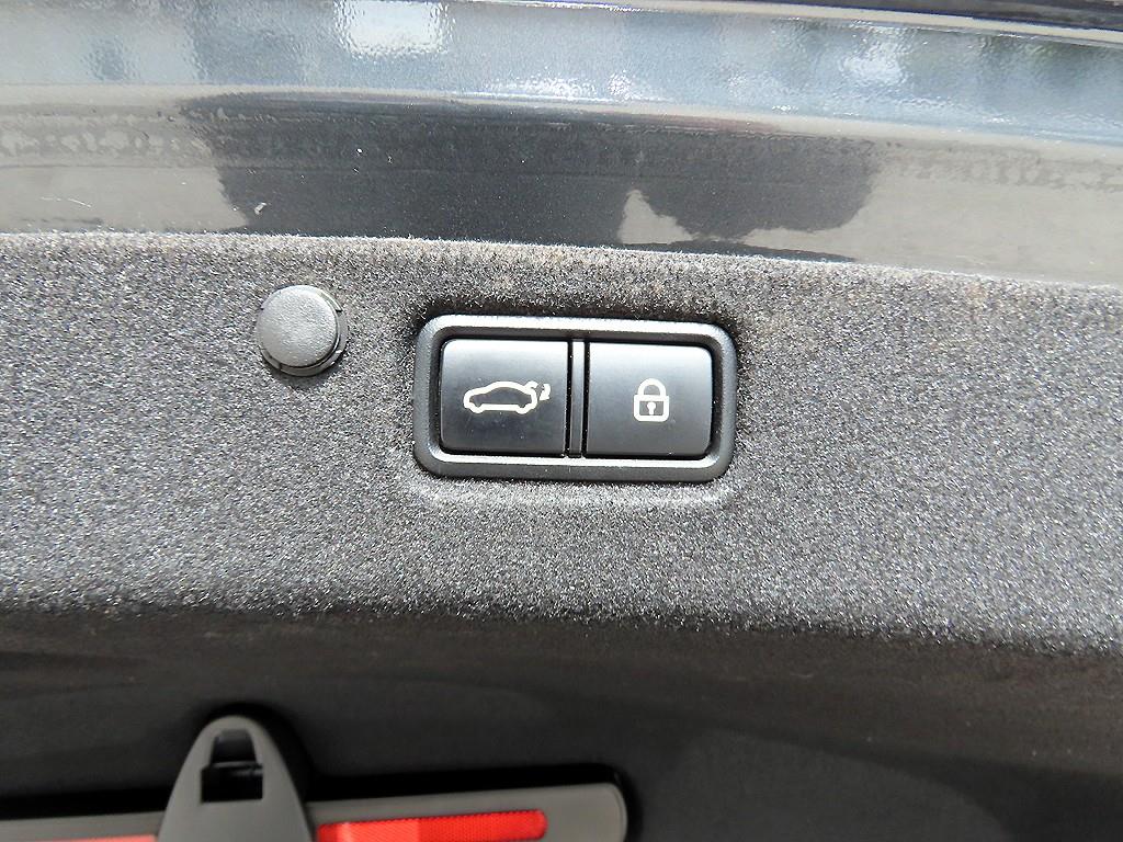 HYUNDAI Grandeur 2017 Gris - Importación desde Corea - HF Imports Iquique - Foto 17