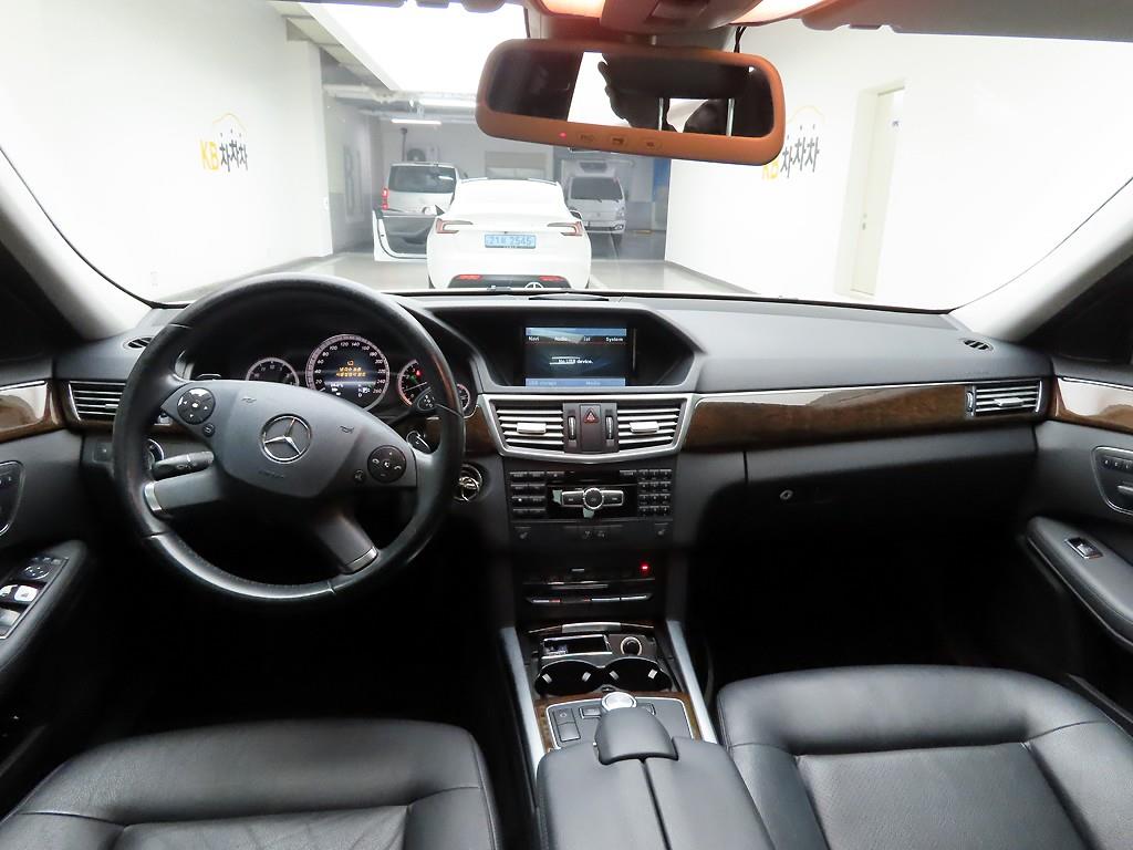 Mercedes Benz E class - Vista 7