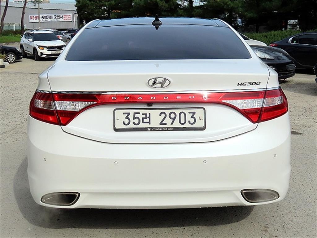 HYUNDAI Grandeur - Vista 4