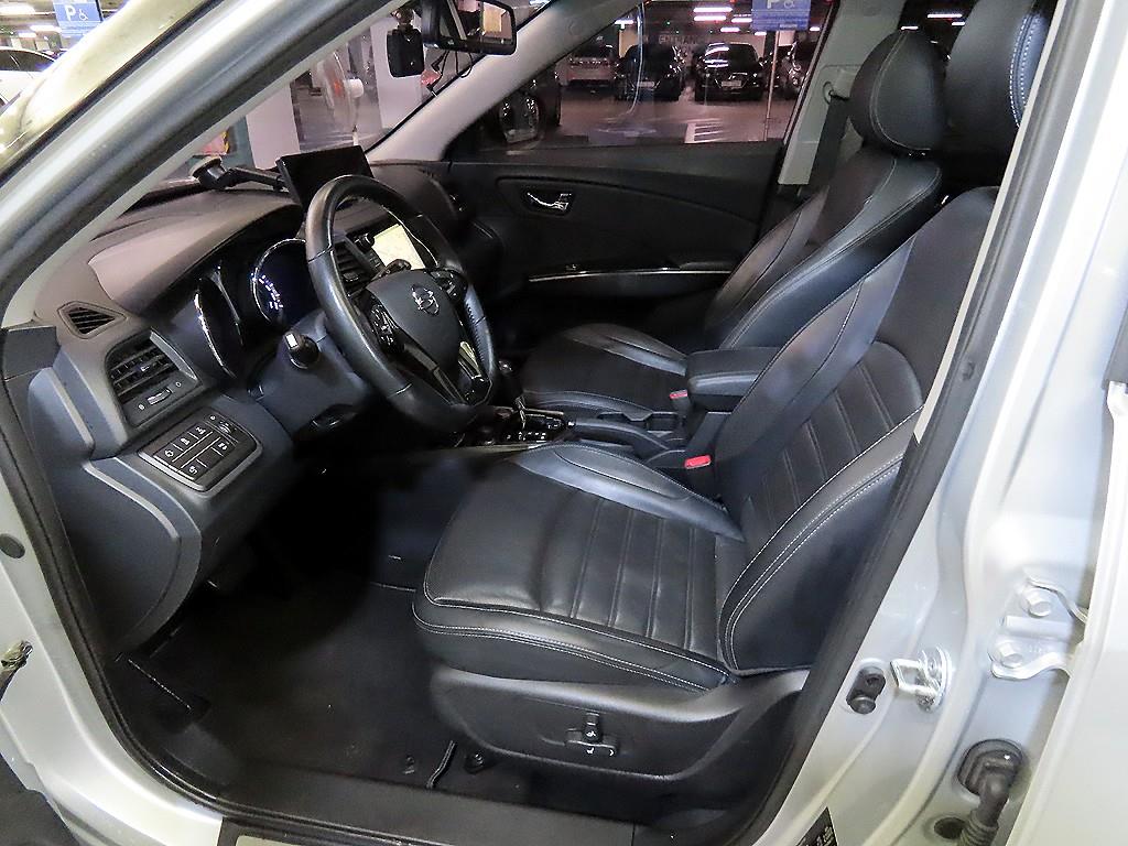 Ssangyong Tivoli - Vista 6