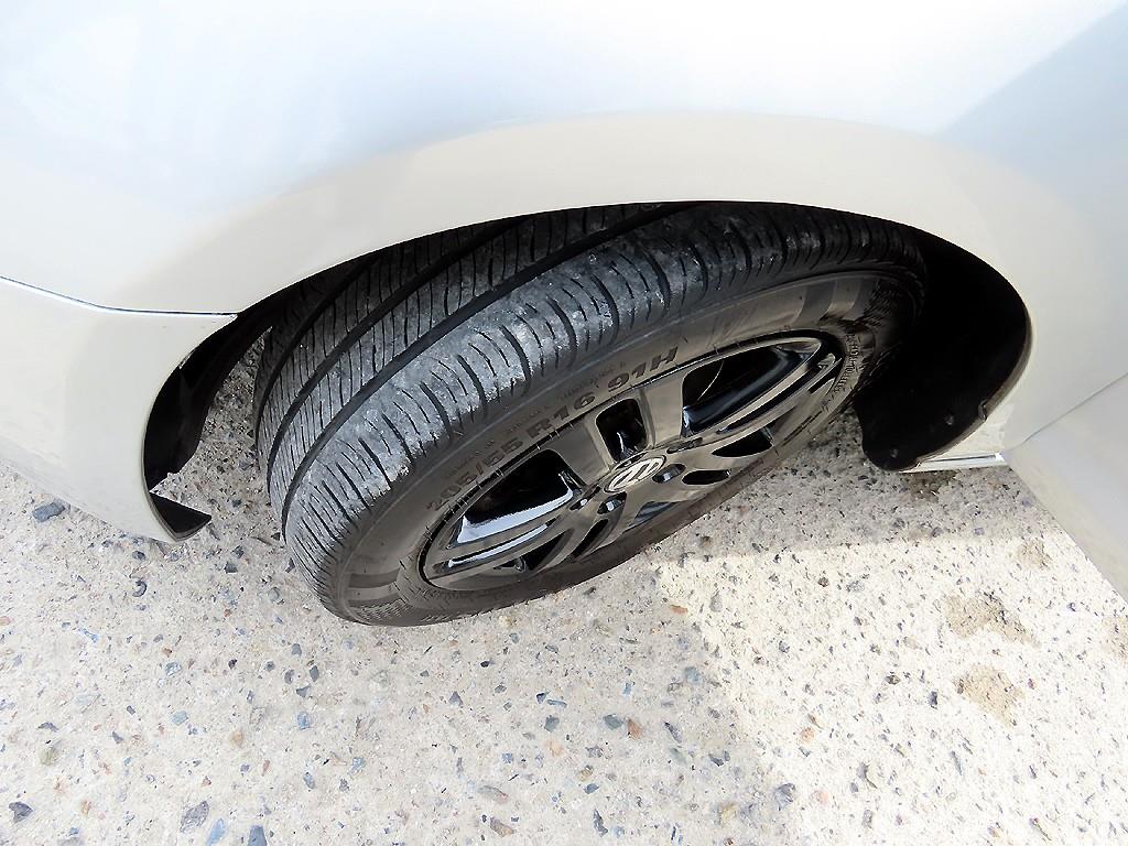 Volkswagen Golf 2011 Plateado - Importación desde Corea - HF Imports Iquique - Foto 20