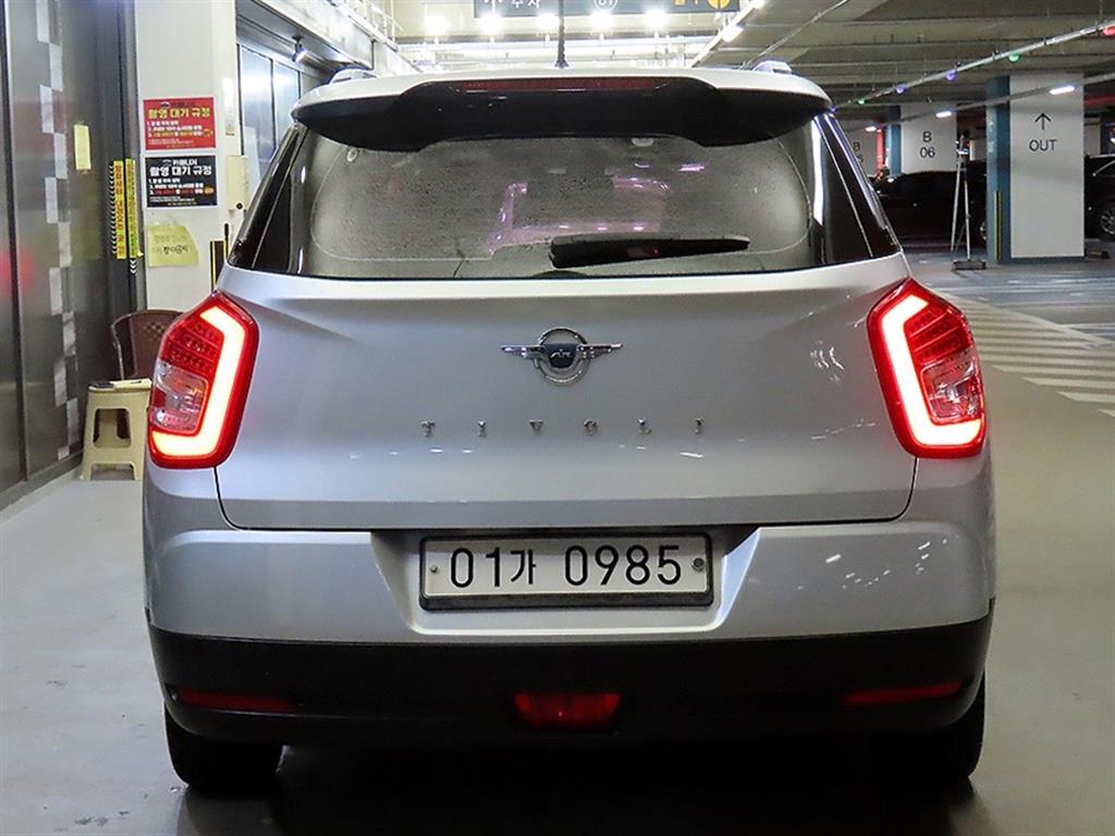 Ssangyong Tivoli - Vista 5