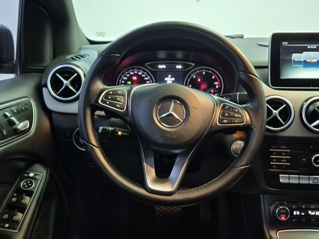 Mercedes Benz B Class (MY B) - Vista 9