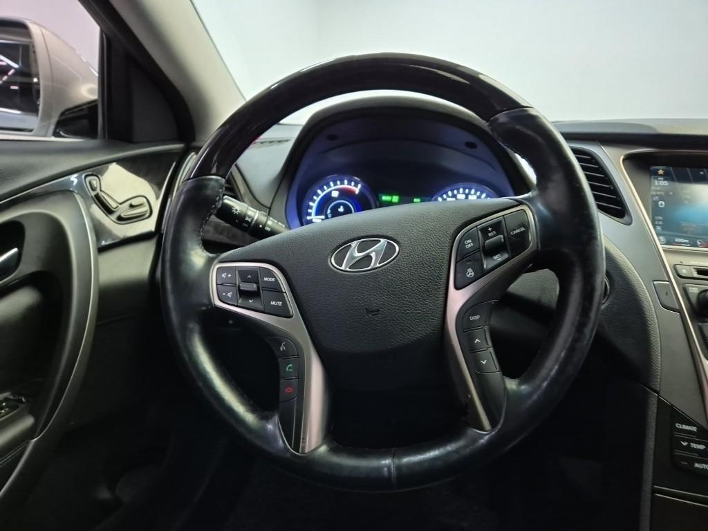 HYUNDAI Grandeur - Vista 9