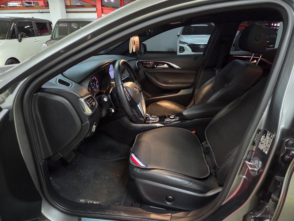 Infiniti Q - Vista 6