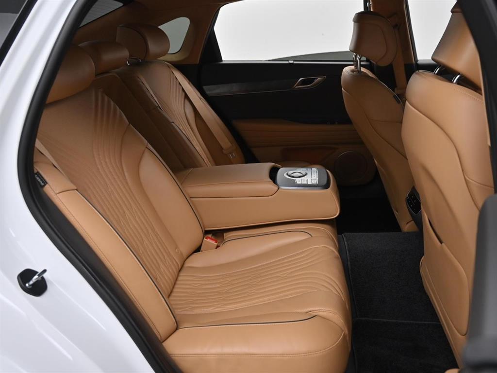 Genesis G80 - Vista 12