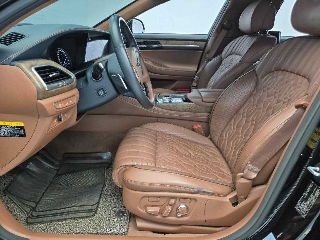 Genesis G90 - Vista 11