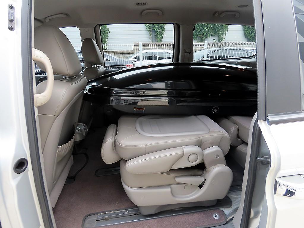 KIA Carnival - Vista 6