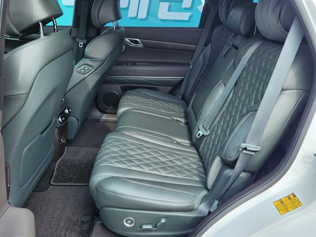 Genesis GV80 - Vista 8