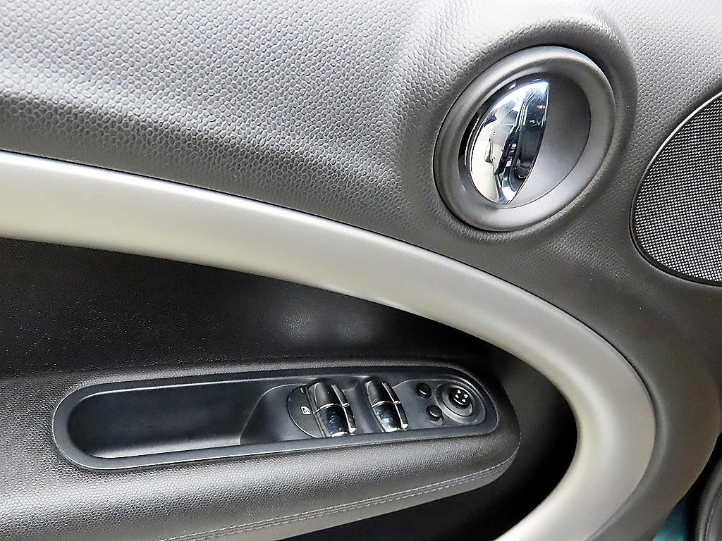 Mini Countryman - Vista 11