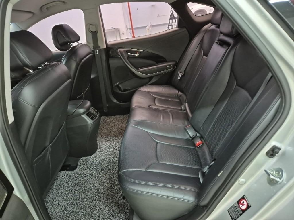 HYUNDAI Grandeur - Vista 12