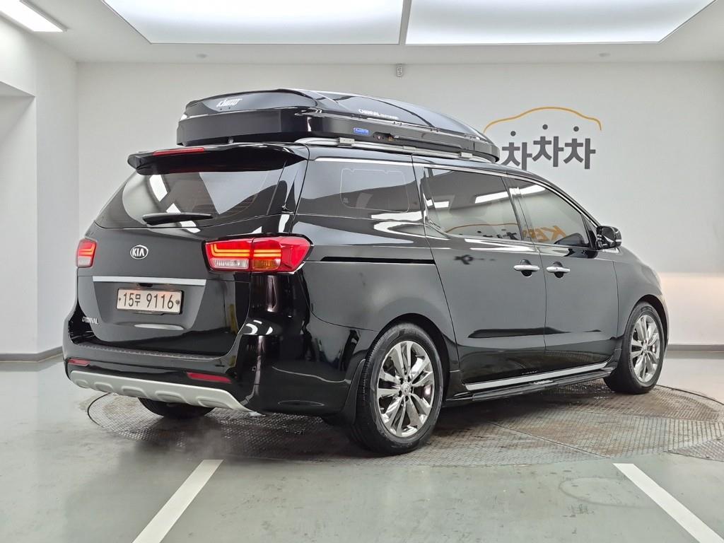 KIA Carnival - Vista 4