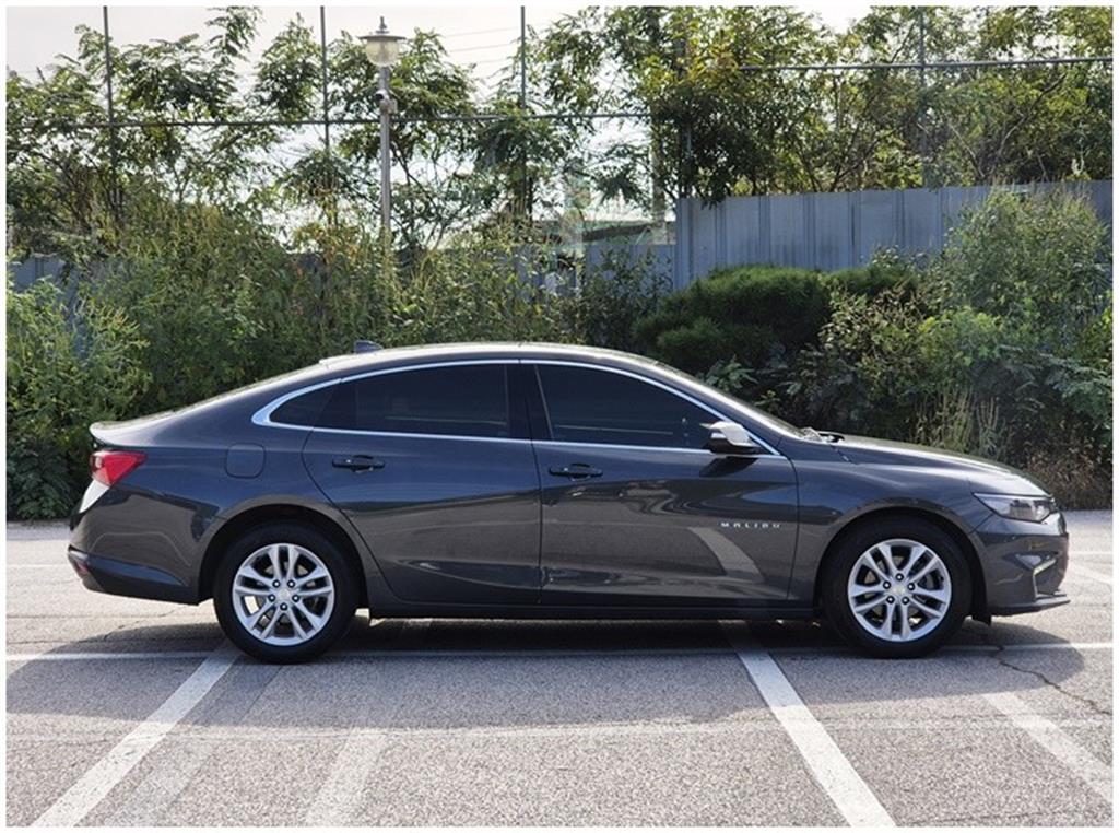 Chevrolet Malibu - Vista 6