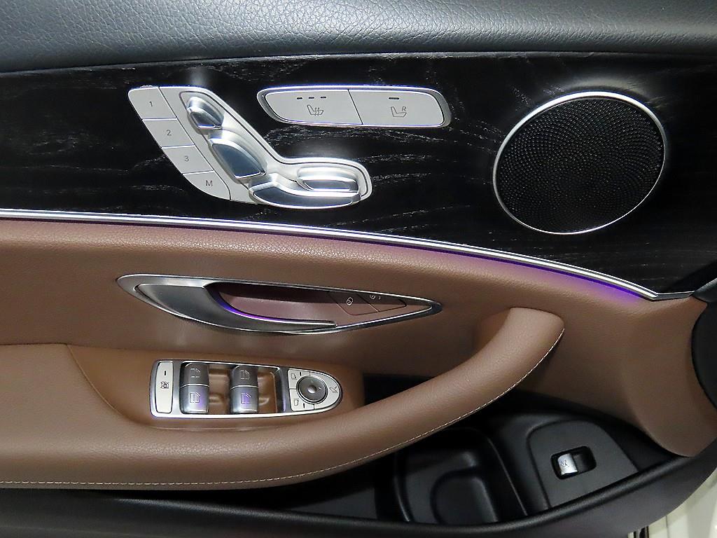 Mercedes Benz E class 2017 Negro - Importación desde Corea - HF Imports Iquique - Foto 14