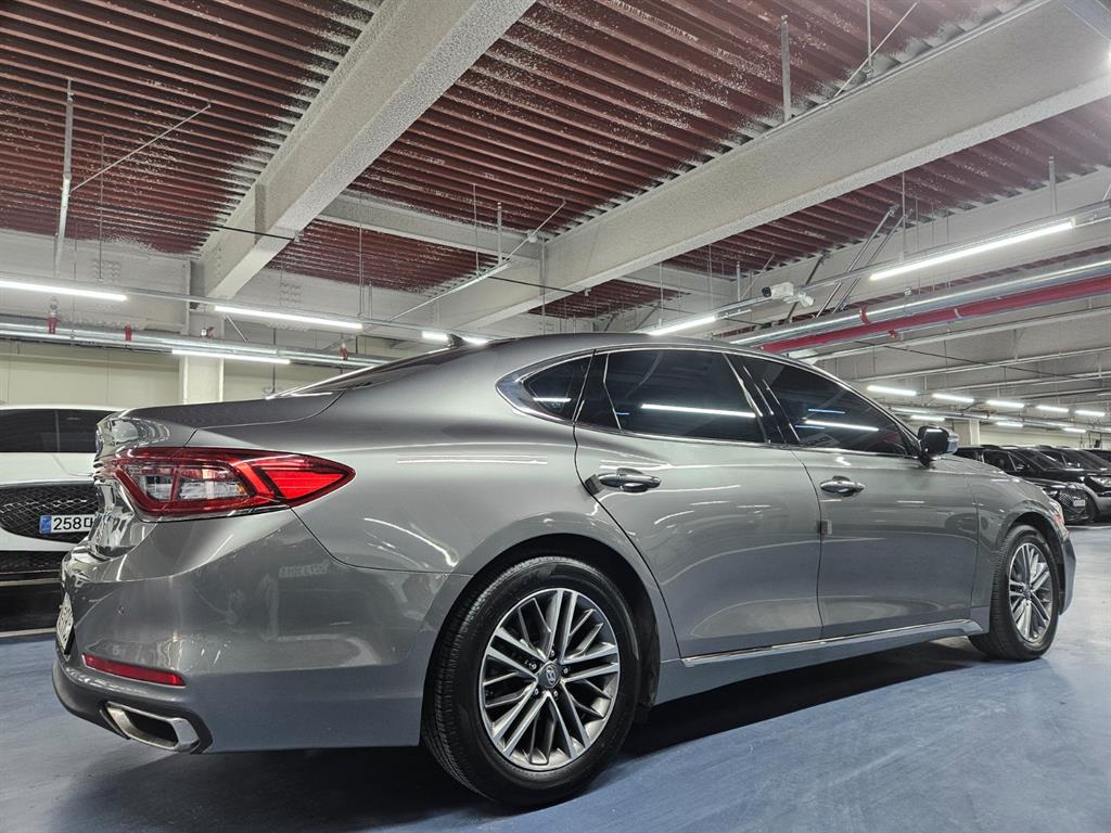 HYUNDAI Grandeur - Vista 4