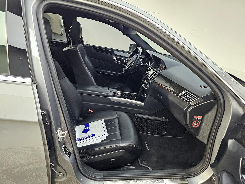 Mercedes Benz E class - Vista 11