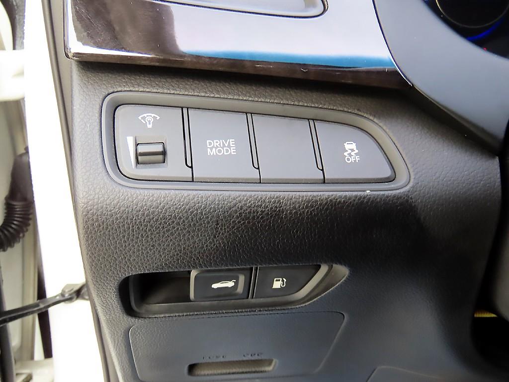 HYUNDAI Grandeur - Vista 12