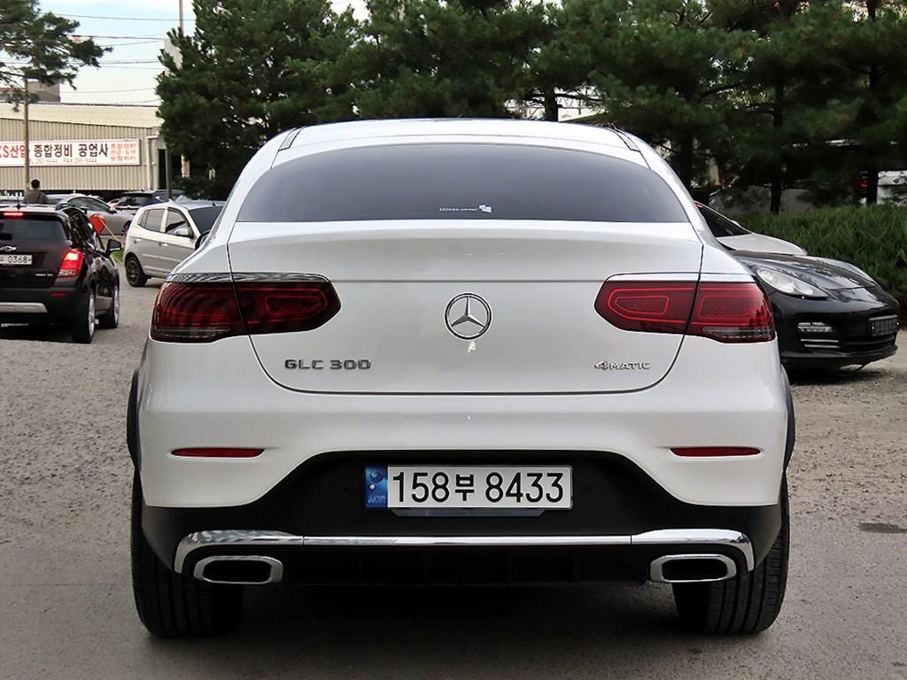 Mercedes Benz GLC Class - Vista 4