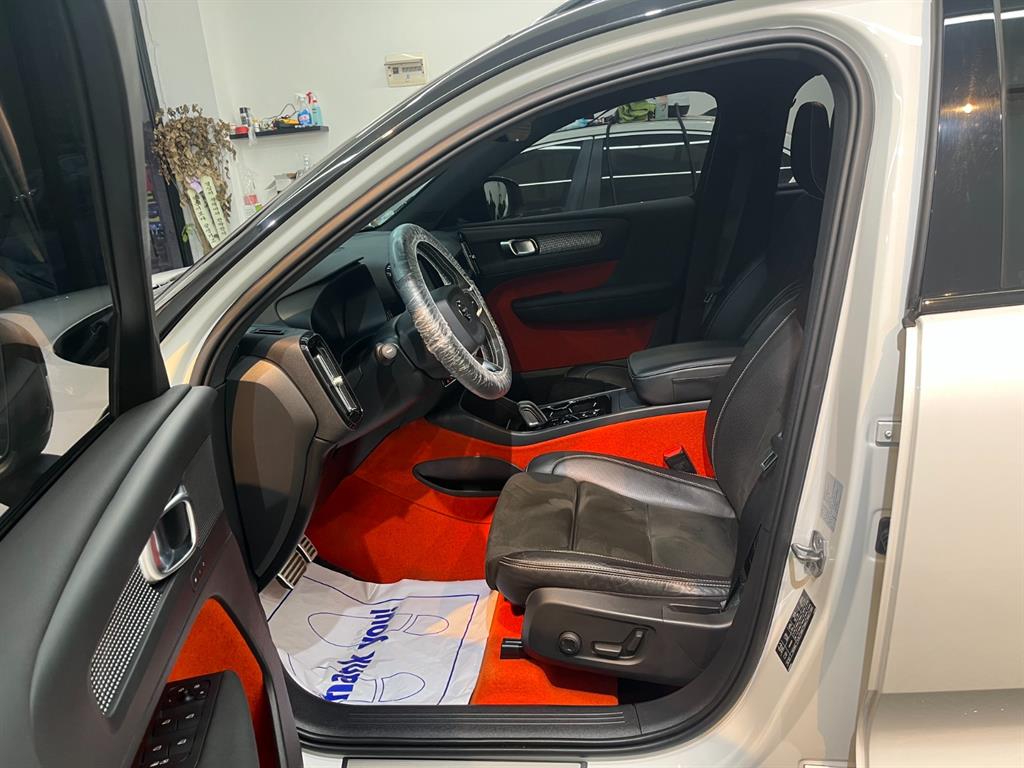 Volvo XC40 - Vista 10