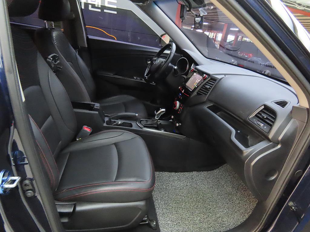 Ssangyong Tivoli - Vista 7