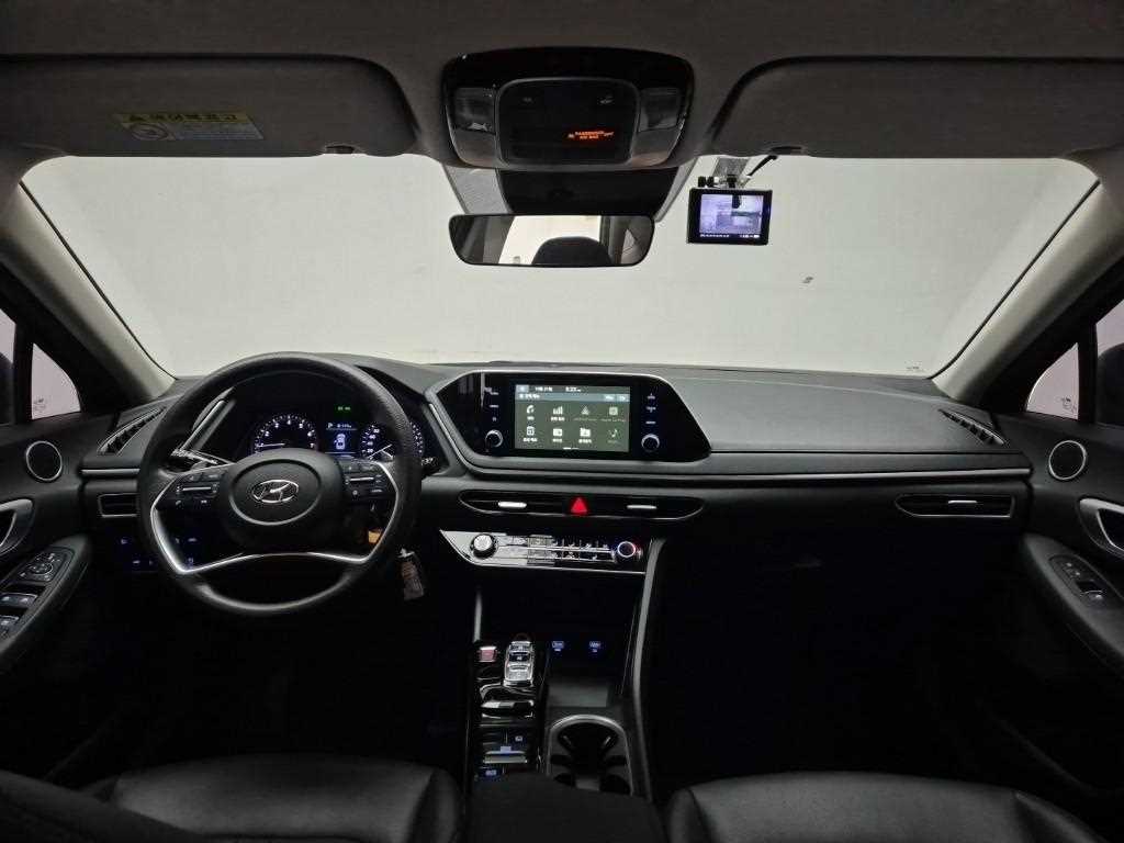 HYUNDAI Sonata - Vista 7