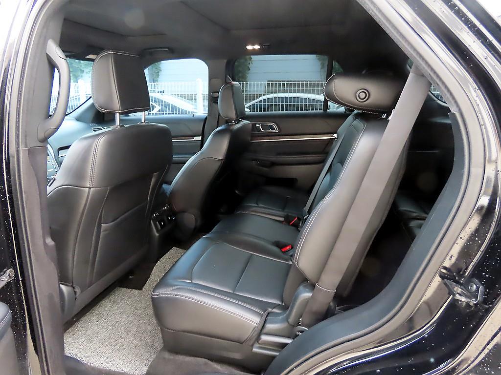 Ford Explorer - Vista 6