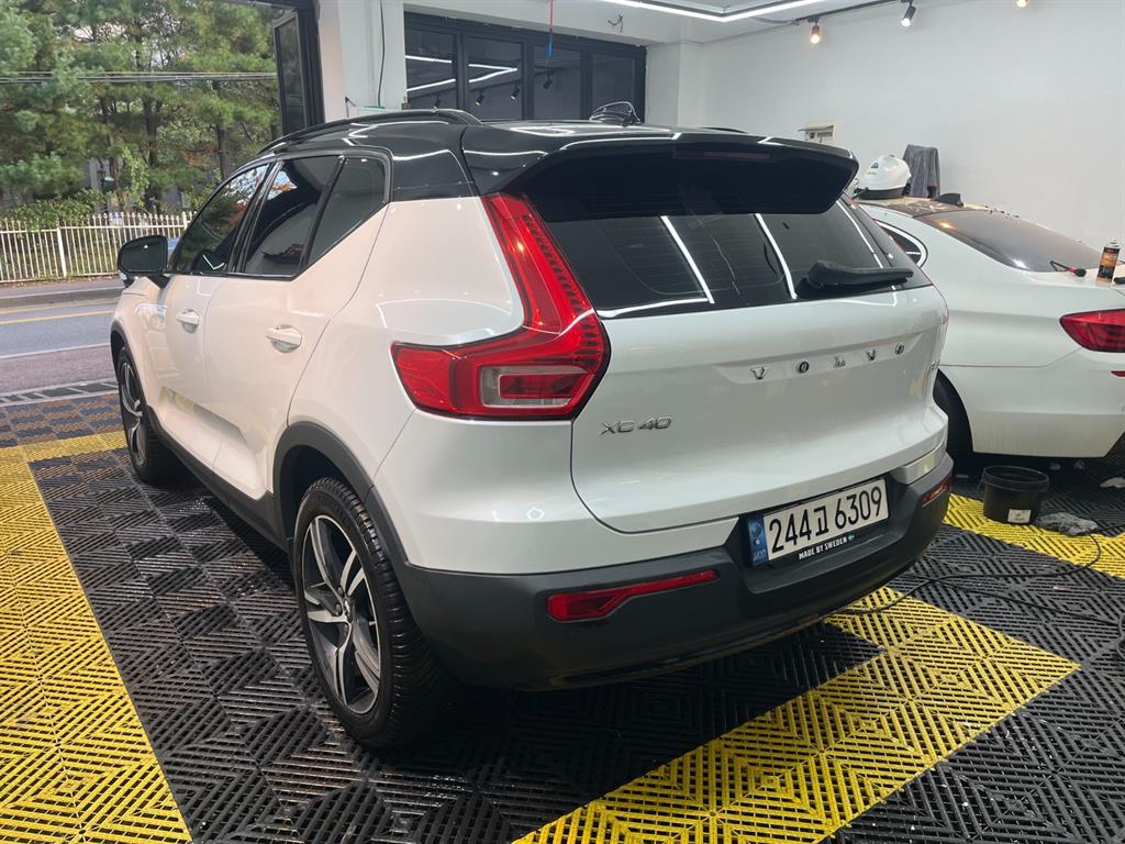 Volvo XC40 - Vista 5