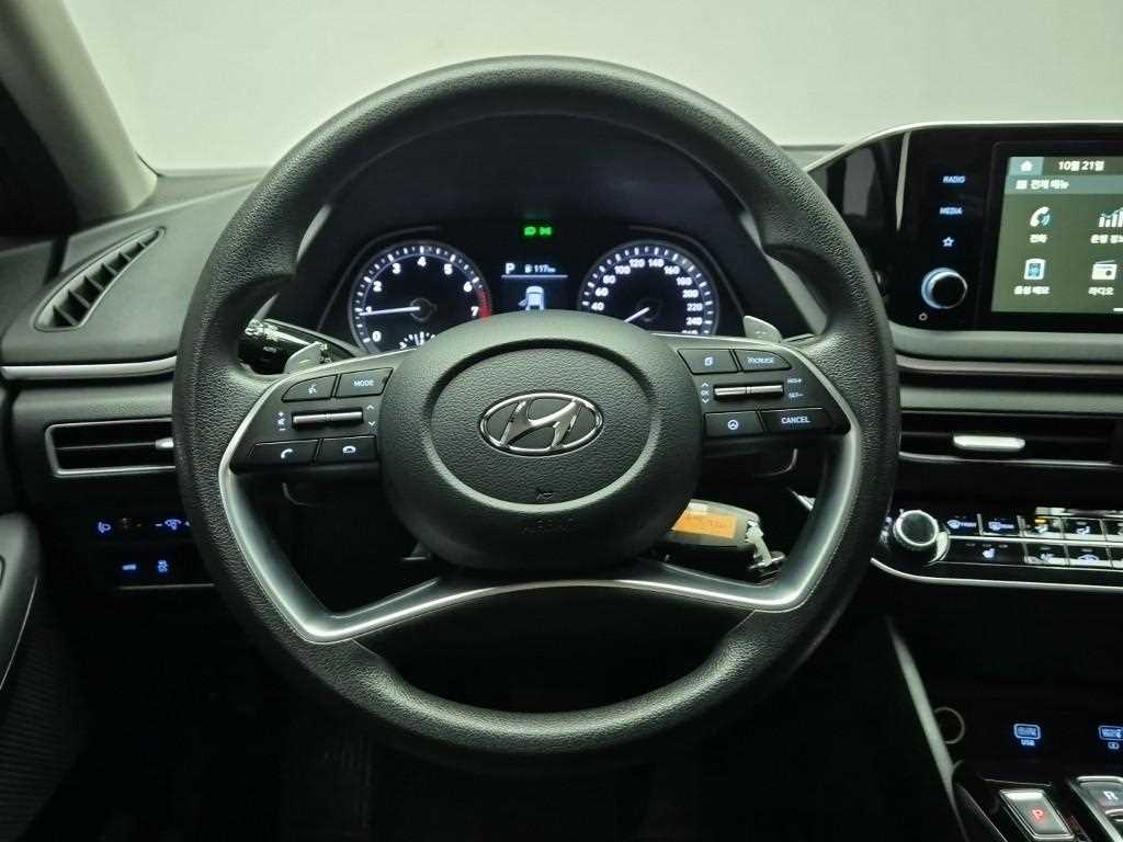 HYUNDAI Sonata - Vista 9