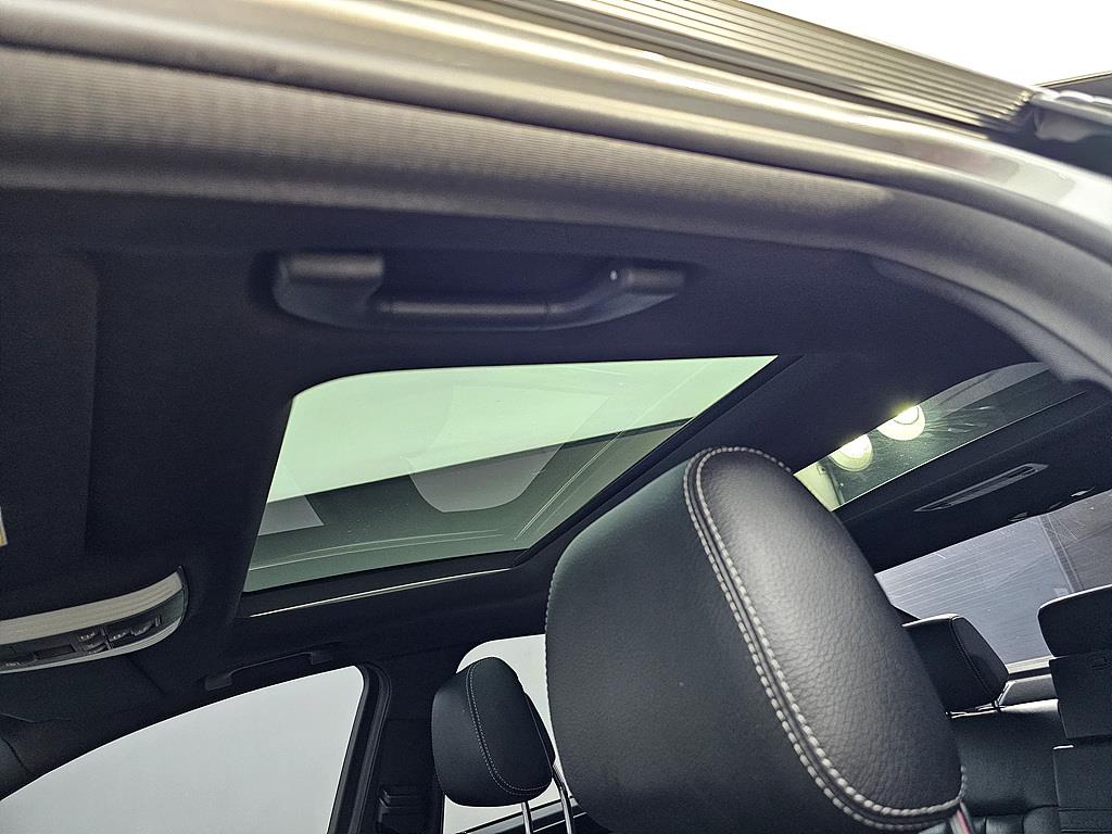 Mercedes Benz E class - Vista 12