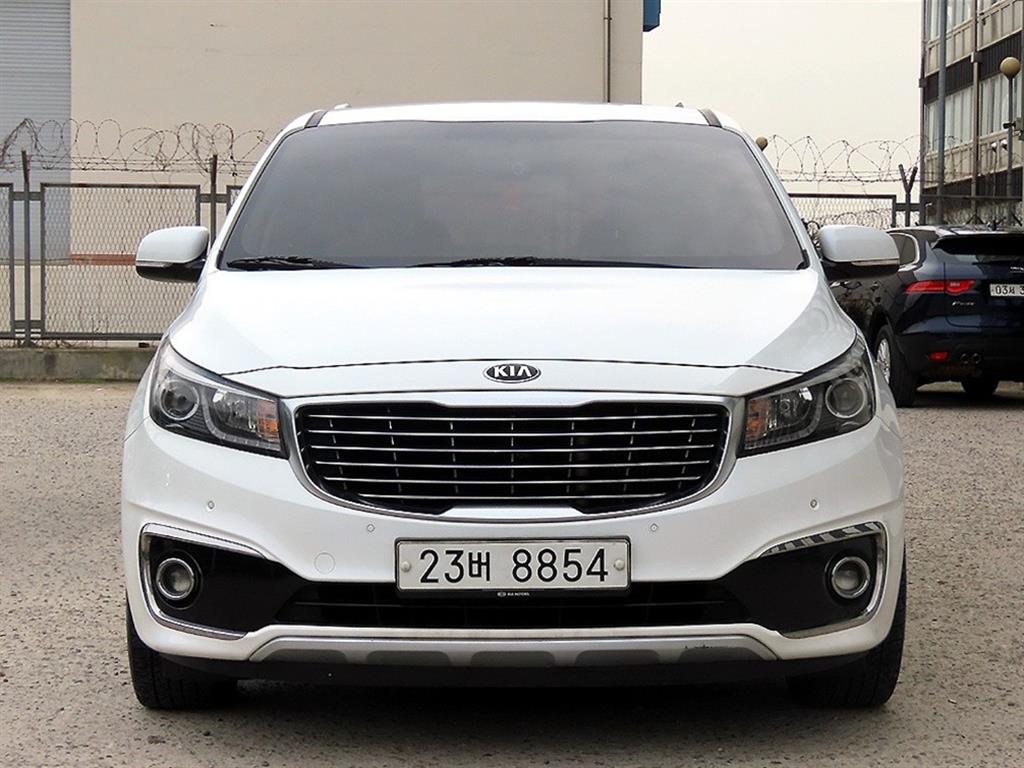KIA Carnival 2016 Blanco - Importación desde Corea - HF Imports Iquique - Foto 1