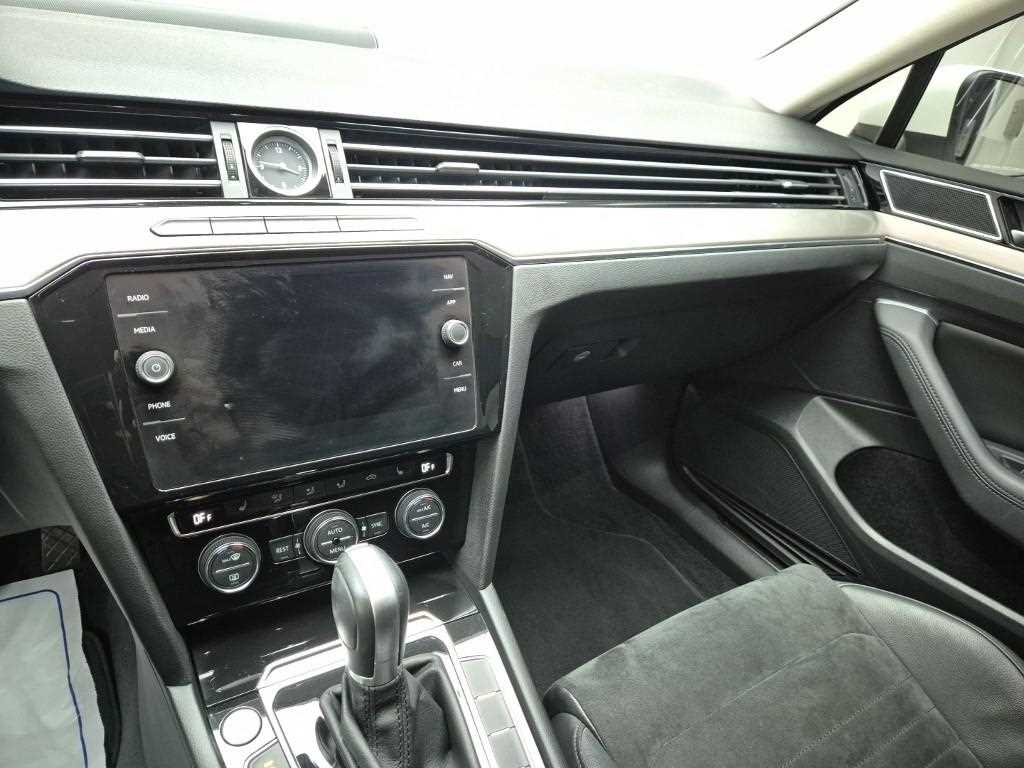 Volkswagen Passat - Vista 10