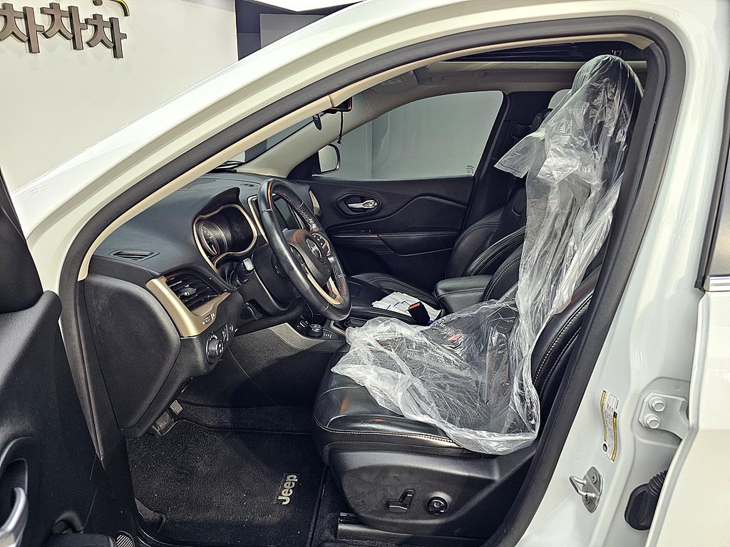 Jeep Cherokee - Vista 8