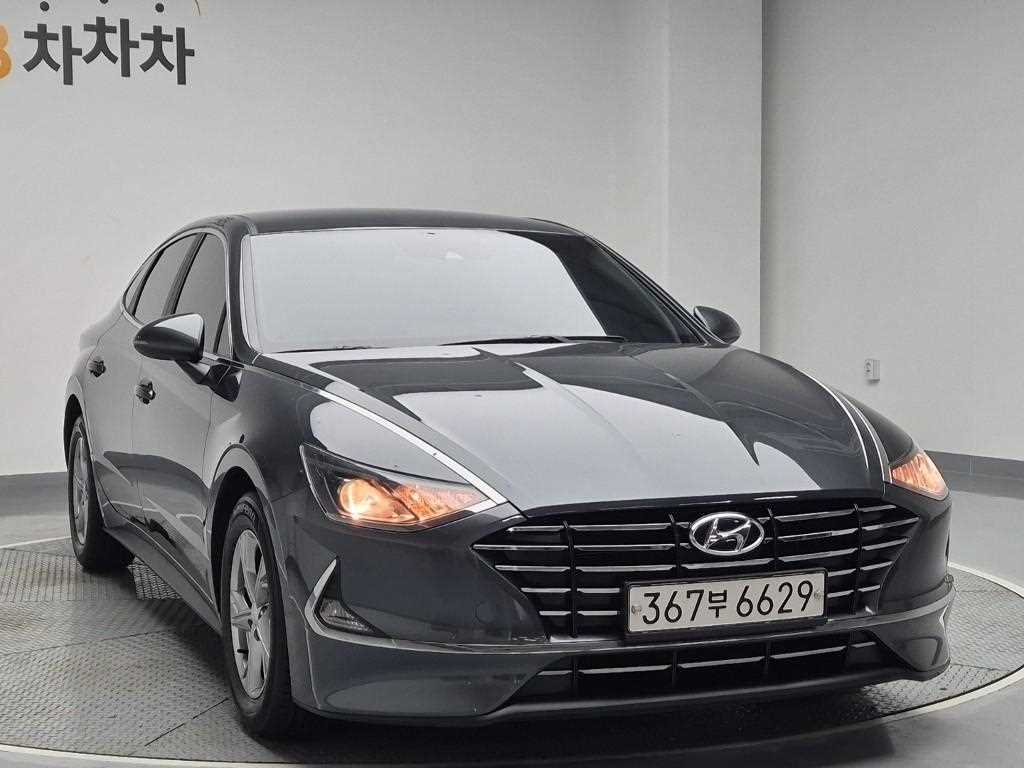 HYUNDAI Sonata - Vista 4