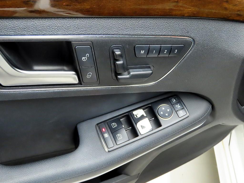 Mercedes Benz E class - Vista 12