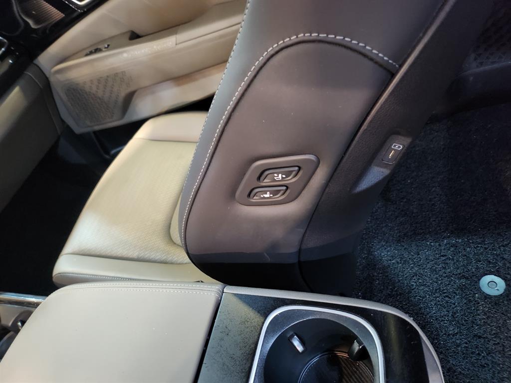 KIA Carnival - Vista 9