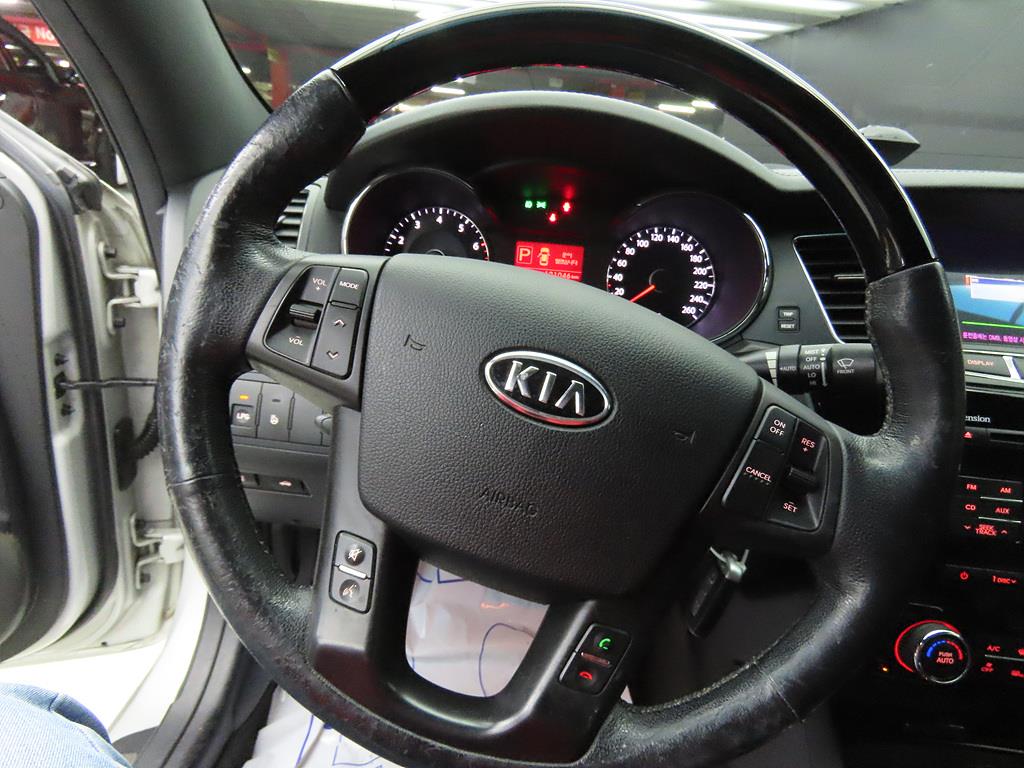 KIA K7 - Vista 8