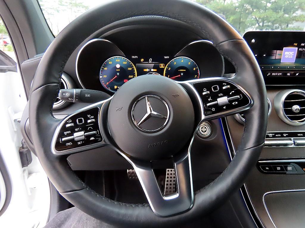 Mercedes Benz GLC Class - Vista 8