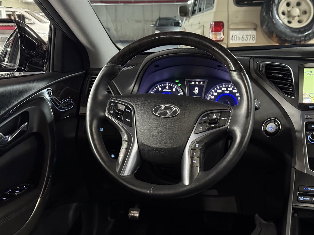 HYUNDAI Grandeur - Vista 8