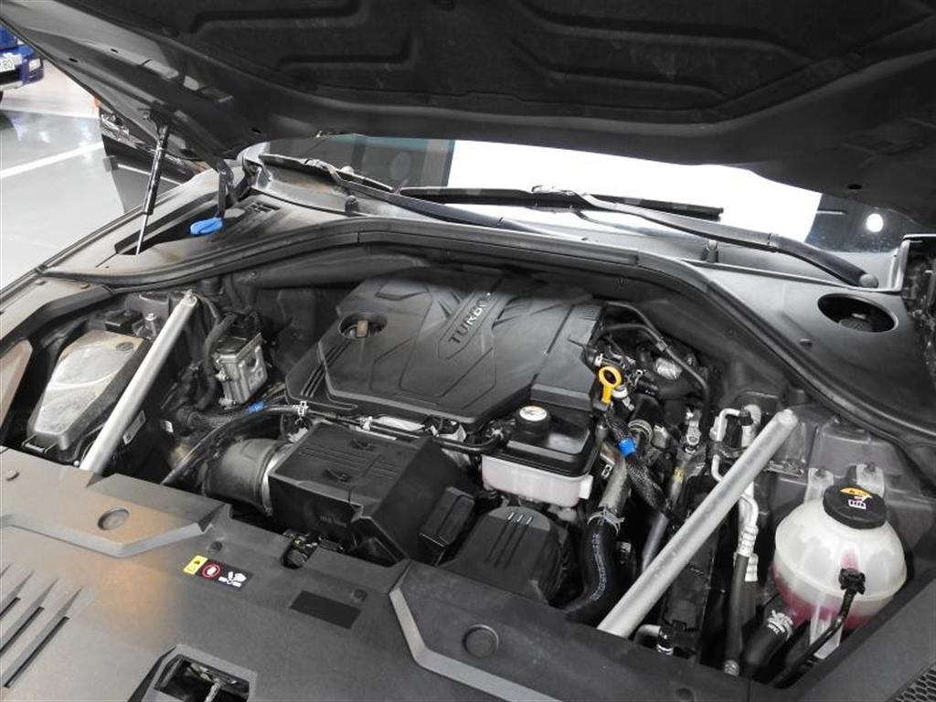 Genesis GV70 - Vista 6