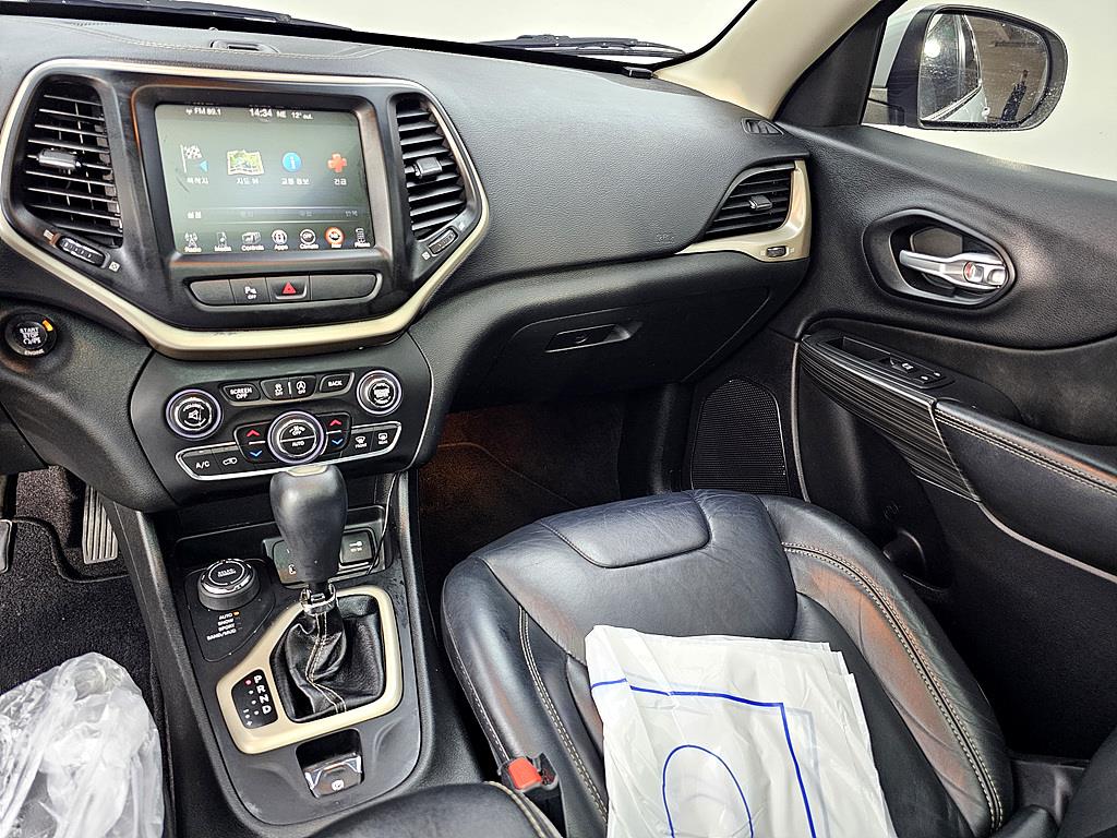 Jeep Cherokee - Vista 10