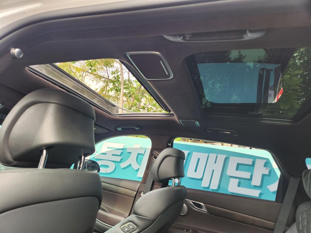 Genesis GV80 - Vista 10