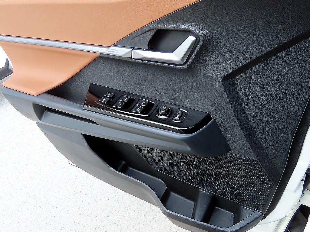 Ssangyong Torres - Vista 11