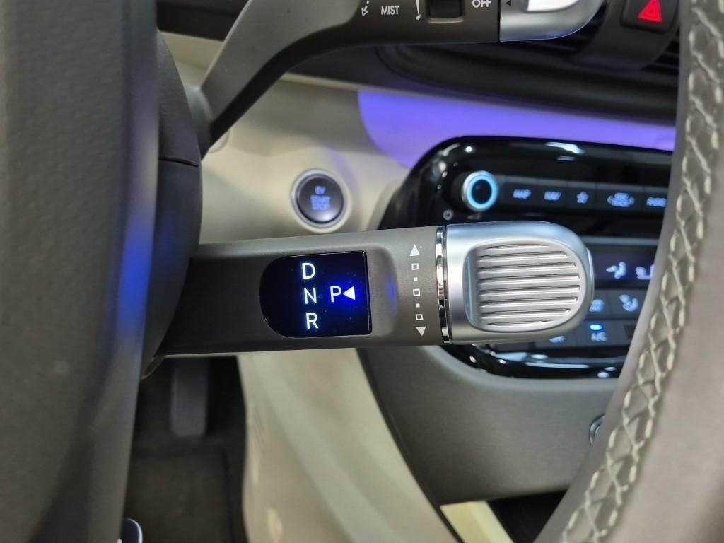 HYUNDAI Casper - Vista 8