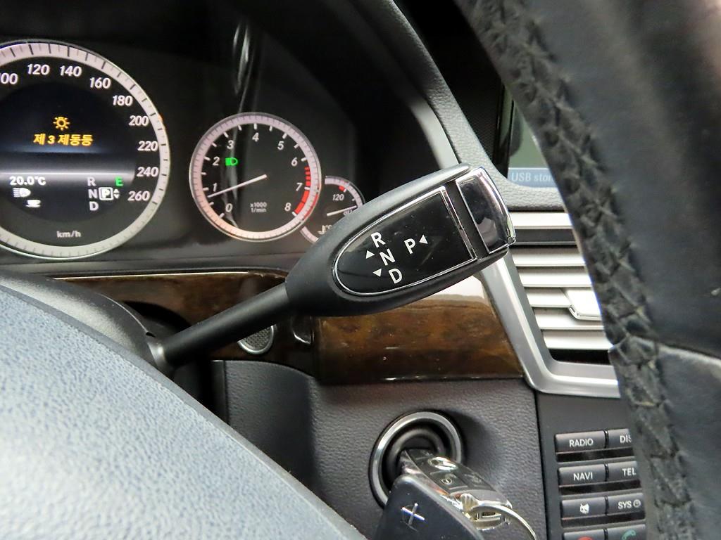 Mercedes Benz E class - Vista 10