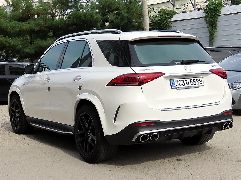 Mercedes Benz GLE Class - Vista 3