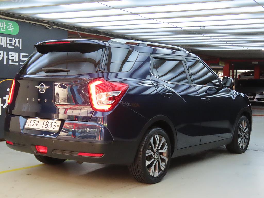 Ssangyong Tivoli - Vista 4