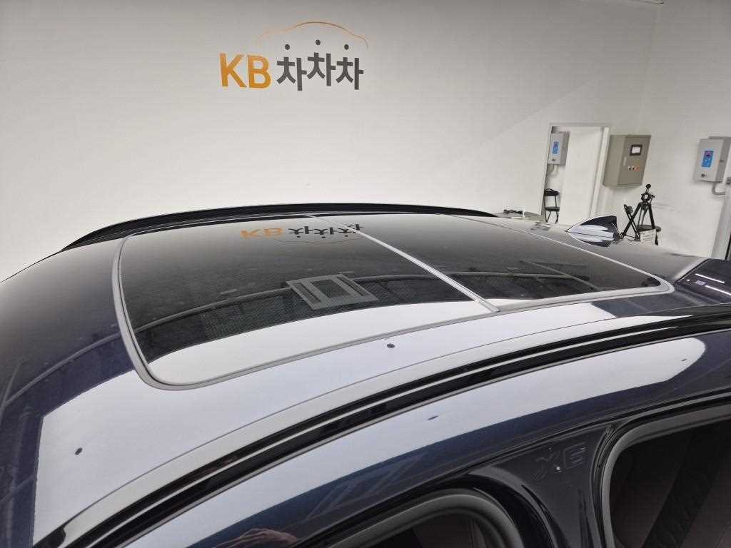 BMW X6M 2022 Negro - Importación desde Corea - HF Imports Iquique - Foto 13