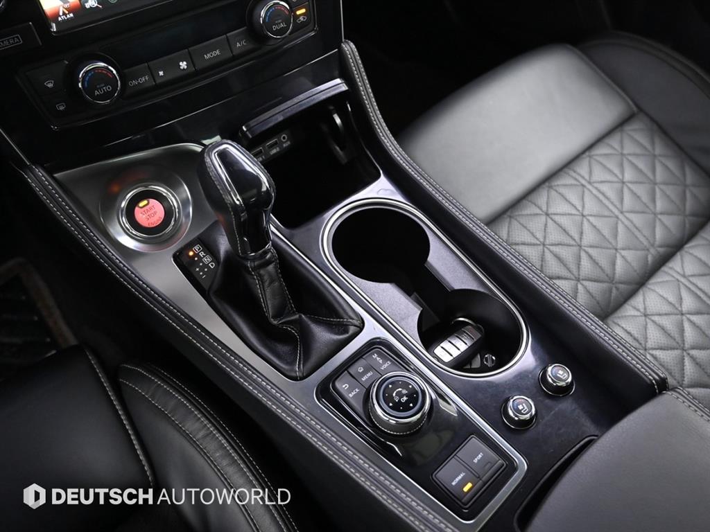 Nissan Maxima - Vista 9