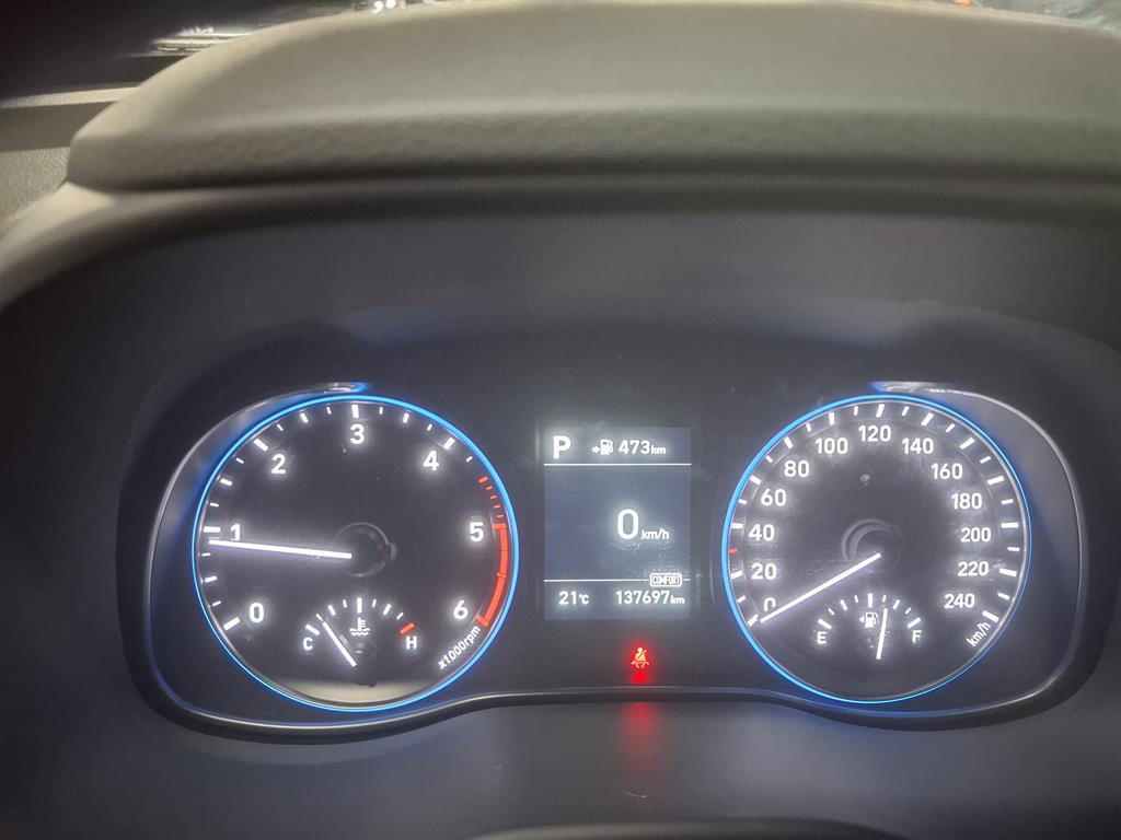 HYUNDAI Kona - Vista 5